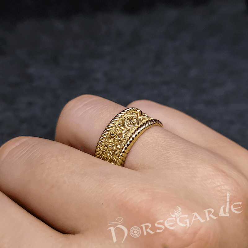 Handcrafted Norse Floral Ornament Band - Gold