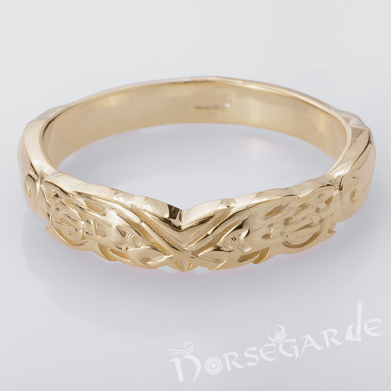 Handcrafted Clashed Ravens Band - Gold