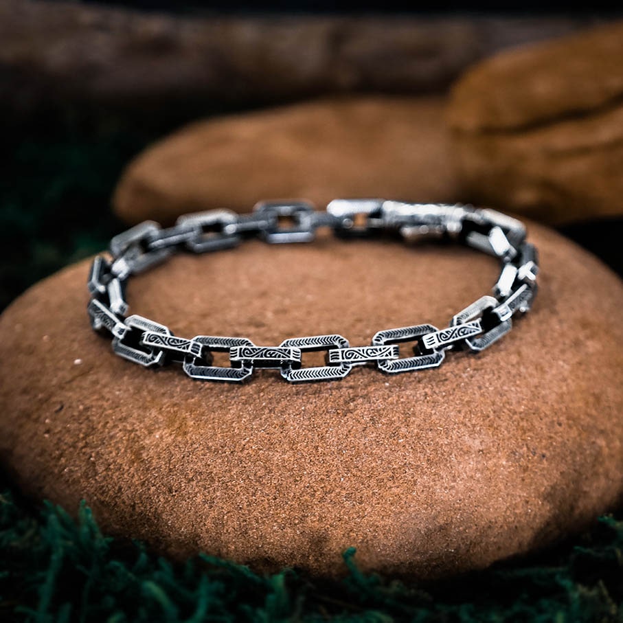 Antique Ornament Chain Bracelet