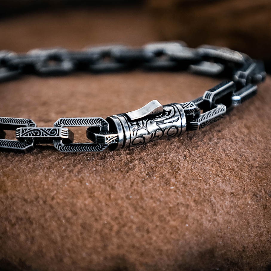 Antique Ornament Chain Bracelet