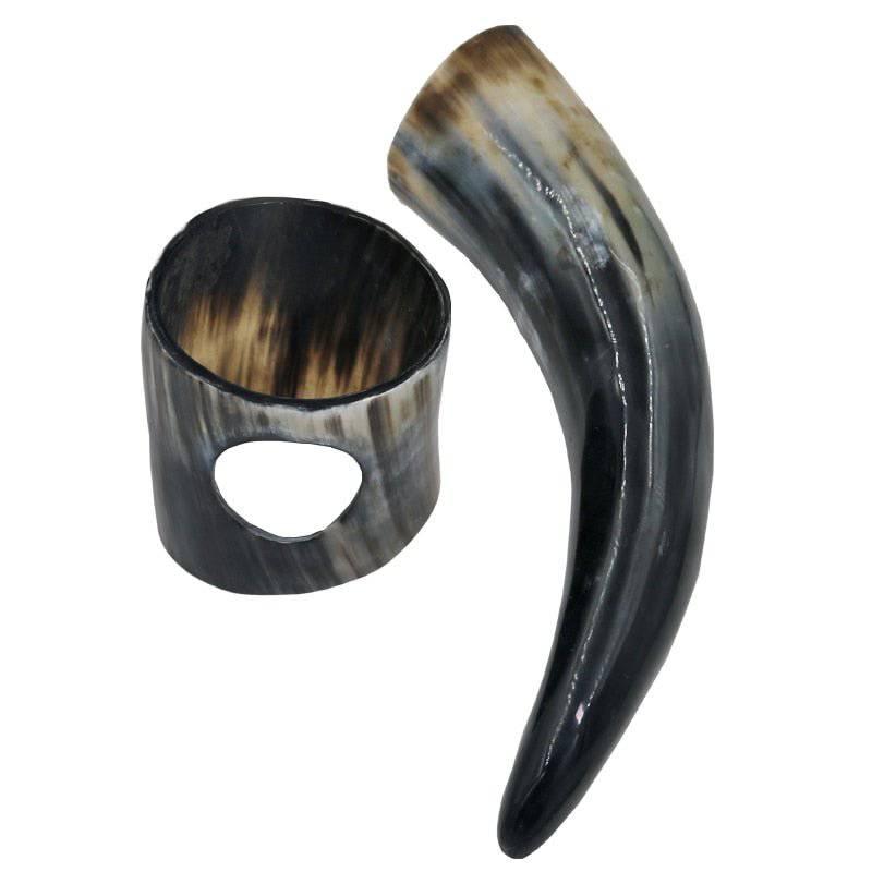 Drinking Horn with Accessories
