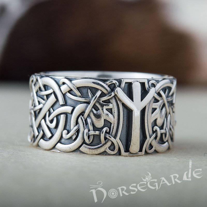 Handcrafted Algiz Rune Urnes Ornament Band - Sterling Silver