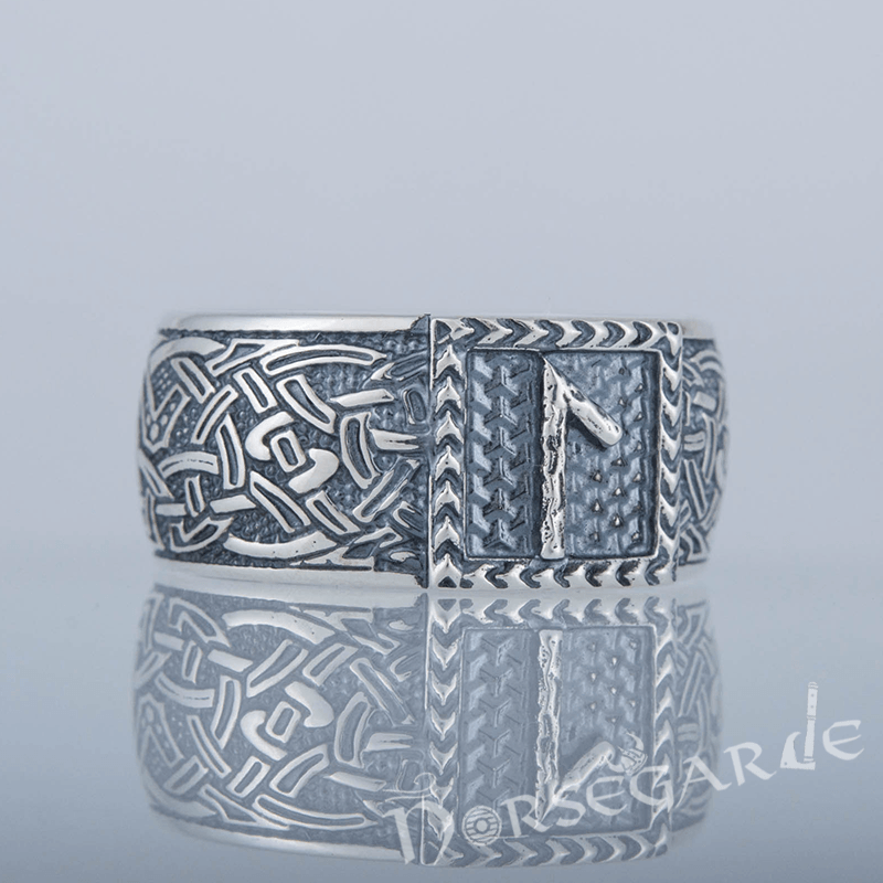 Handcrafted Laguz Rune Borre Ornament Band - Sterling Silver