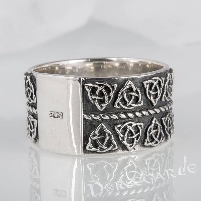 Handcrafted Luck Knots Band - Sterling Silver