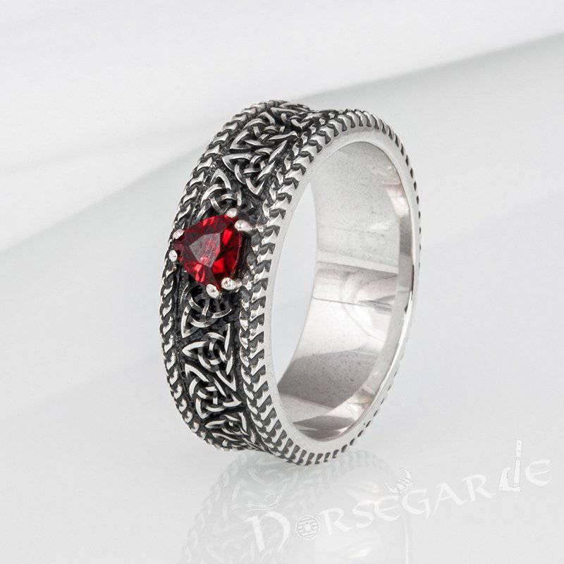 Handcrafted Luck Knots Band with Gem - Sterling Silver, Green Gem Variant