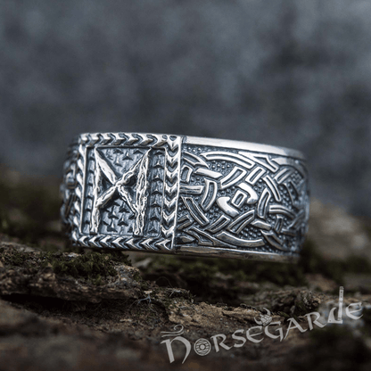 Handcrafted Mannaz Rune Borre Ornament Band - Sterling Silver