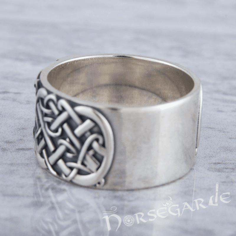 Handcrafted Raido Rune Urnes Ornament Band - Sterling Silver