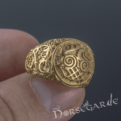 Handcrafted Urnes Style Sleipnir Ring - Gold