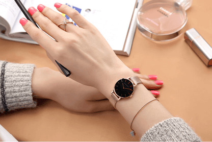 Women's luxury round quartz watch